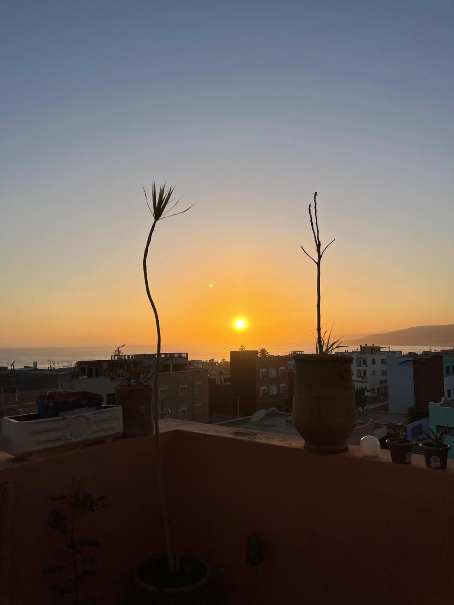 Berber Waves Surf House Hostel Tamraght Luaran gambar