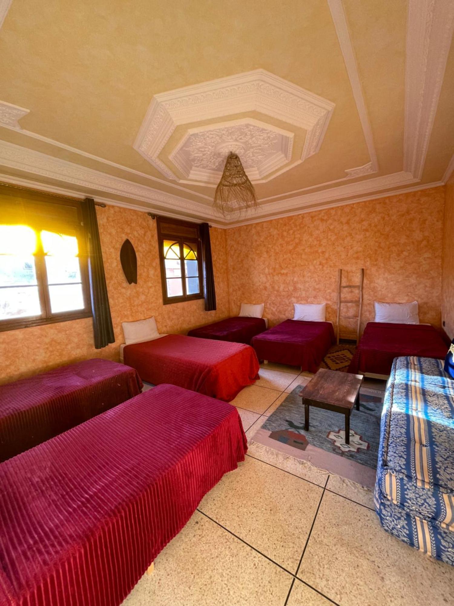 Berber Waves Surf House Hostel Tamraght Luaran gambar